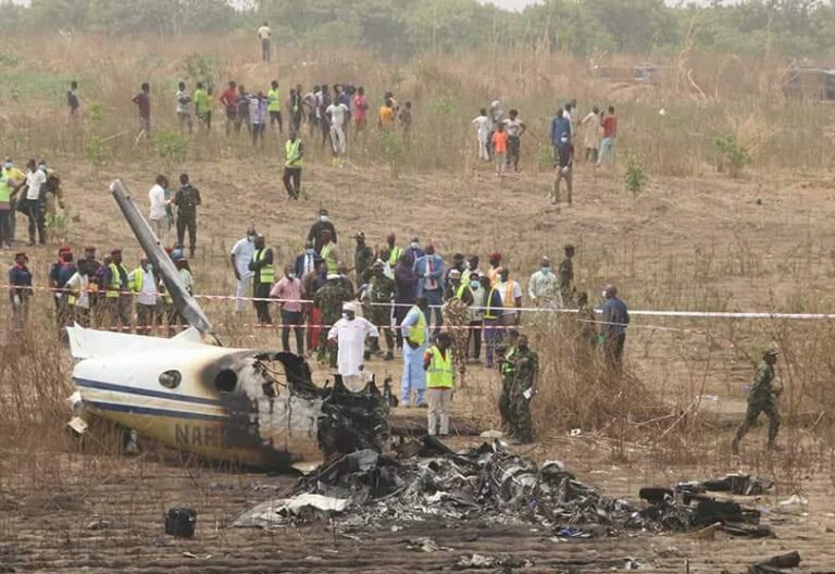 A Nigerian Air Force Aircraft Crashed Minutes After Pilot Complained About the Engine| GOVERNMEND
