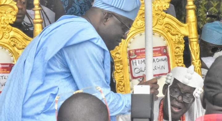 Oyo State Governor, Makinde Presents Staff of Office to 43rd Olubadan of Ibadanland